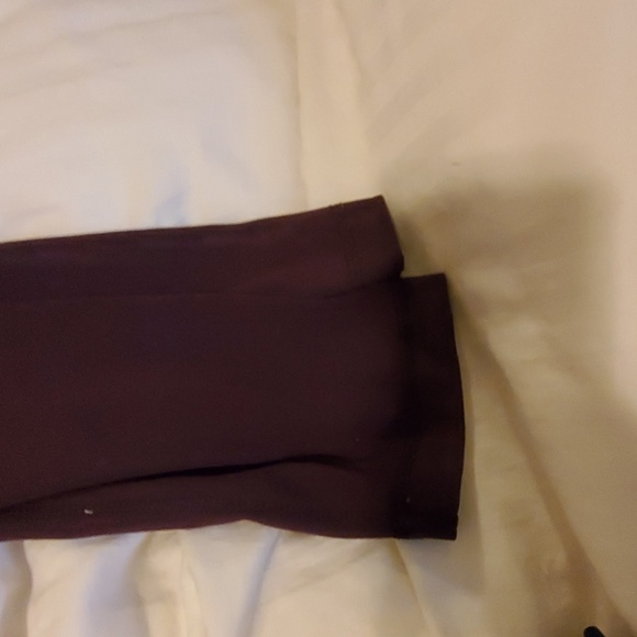 Purple yoga pants/leggings - Picture 2 of 3
